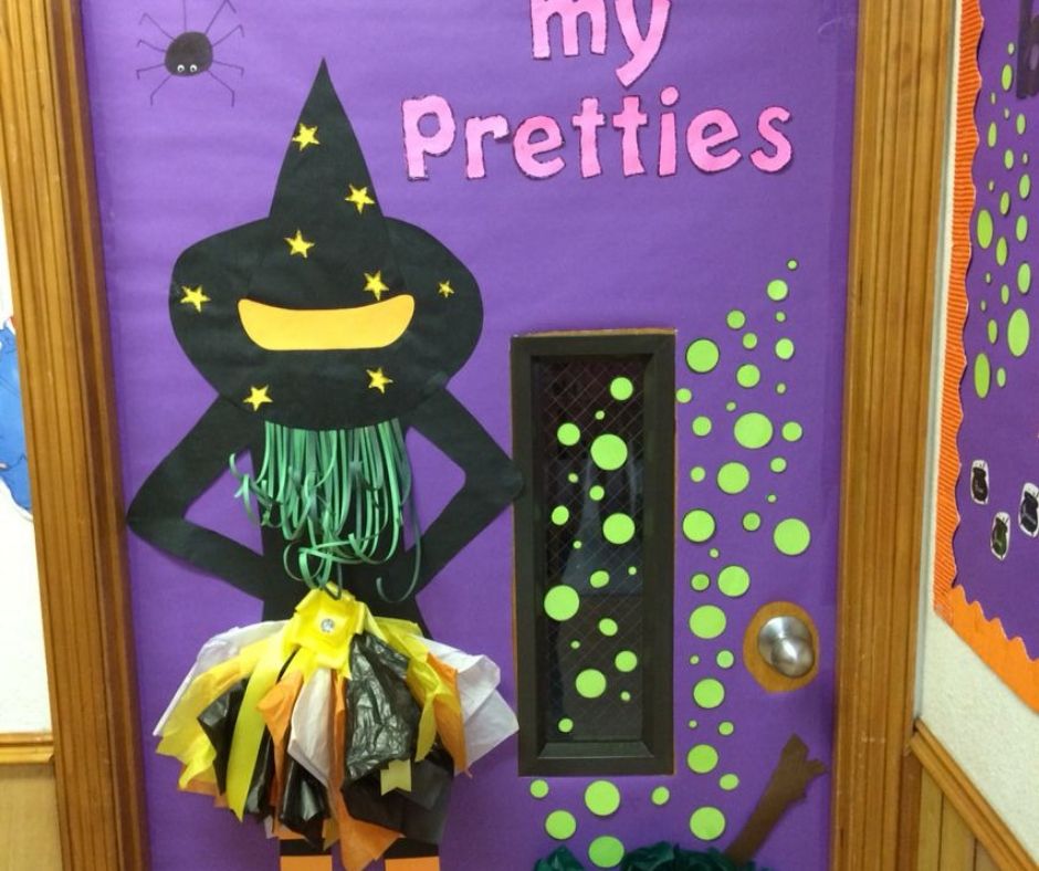Halloween: porte per decorare l’aula